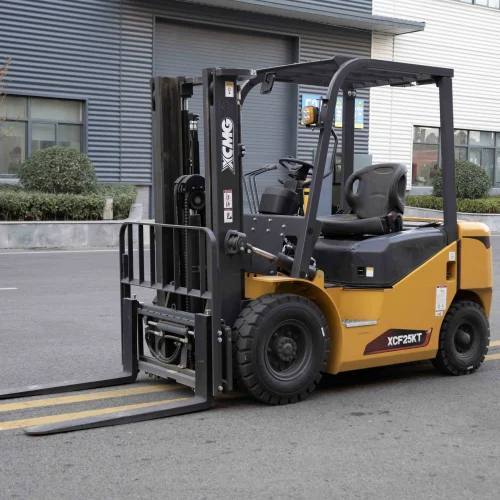 xe nang dau 2.5 tan 5