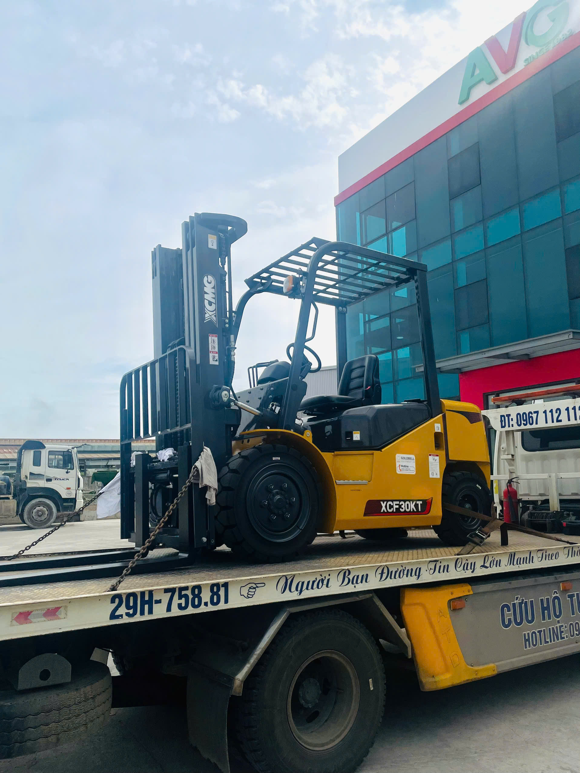 Bàn giao xe nâng XCMG tại KCN Lai Cách, Hải Phòng: Cam kết đồng hành cùng hậu mãi vượt trội 5 Goldbell bàn giao xe nâng XCMG 180626